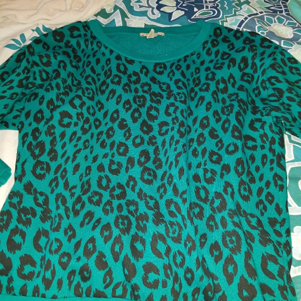 Long sleeve leopard